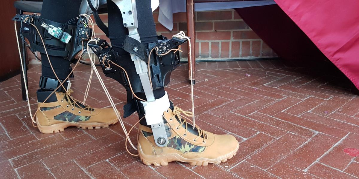 T-Flex es un tobillo robótico que apoya los procesos de rehabilitación de personas que no pueden caminar, y Nao es un robot que monitorea el corazón del paciente.
