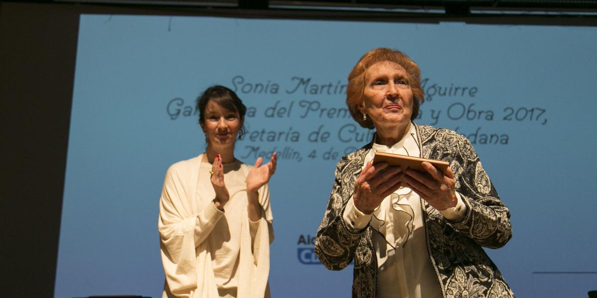El premio a la Vida y Obra fue entregado a Sonia Margartia Martínez.