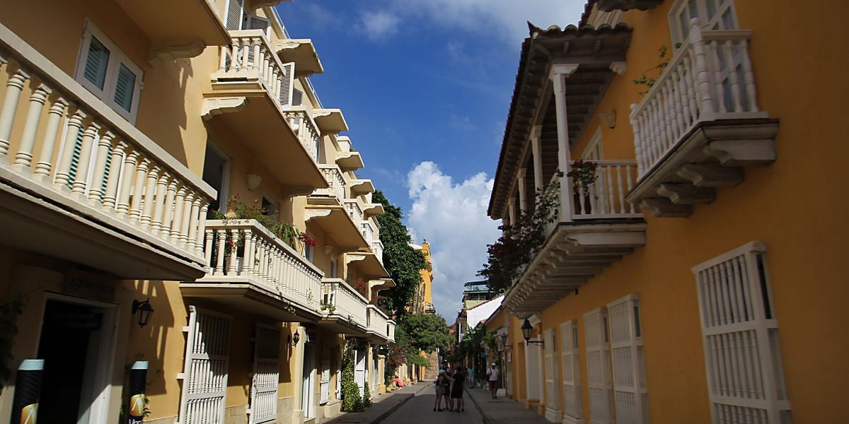 Los balcones del centro histórico de Cartagena, son un verdadero atractivo para los turistas.