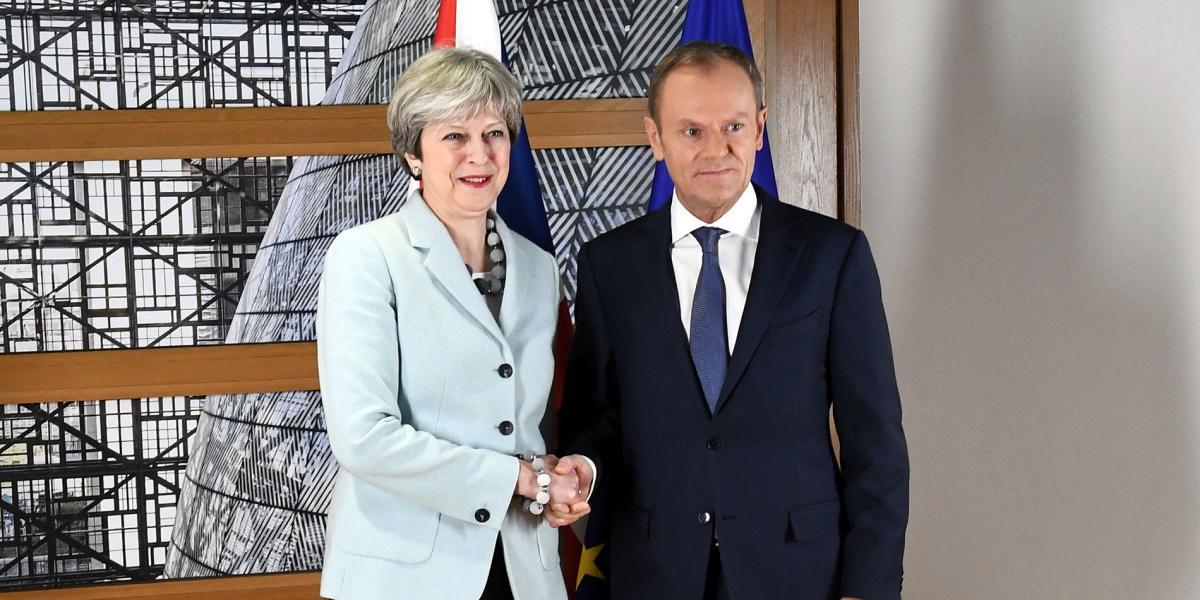 El presidente del Consejo Europeo, Donald Tusk, recibió a la primera ministra británica, Theresa May, antes de la reunión.