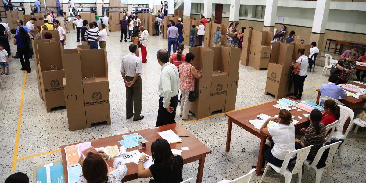 En la zona de Antioquia y el Eje Cafetero el 26,7 por ciento de los encuestados dijeron no saber o no respondieron por cuál candidato presidencial pensaban votar el próximo año.