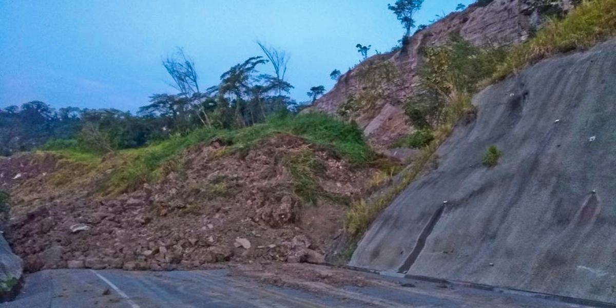 Así luce la vía Bucaramanga - Barrancabermeja, en el sector de la falla geológica de La Leona.