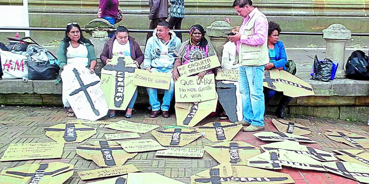 Víctimas y líderes sociales de Urabá y el bajo Cauca antioqueño se lamentan de que los partidos tradicionales les impidan llegar al Congreso. Dicen que las organizaciones locales esperan sus curules.