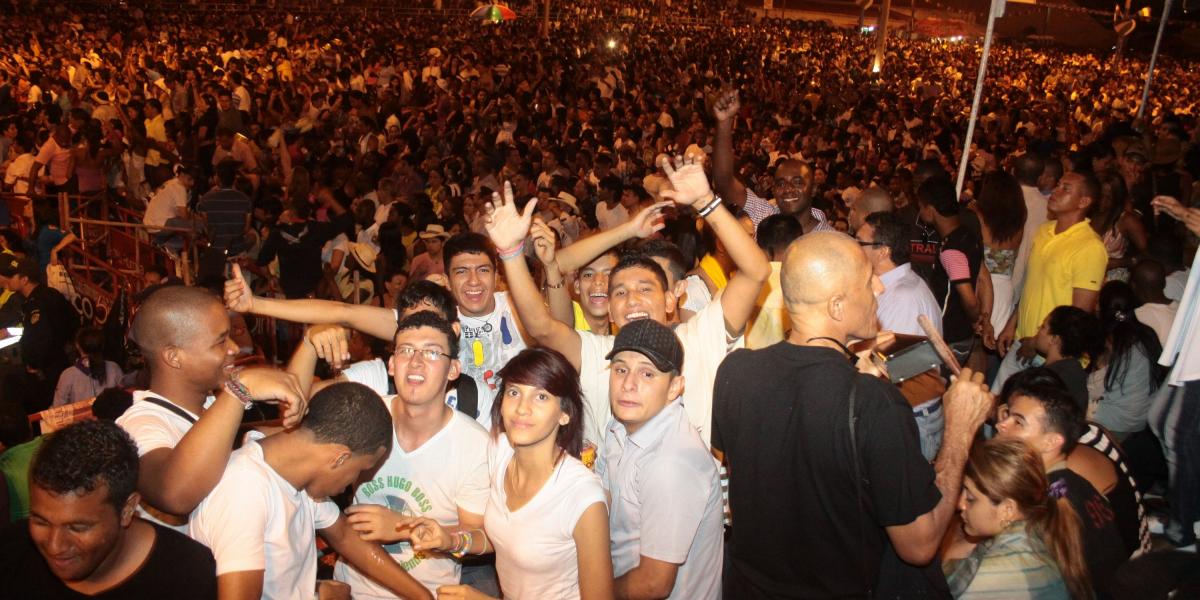 Se estima que 36.000 personas asistieron al Súperconcierto.