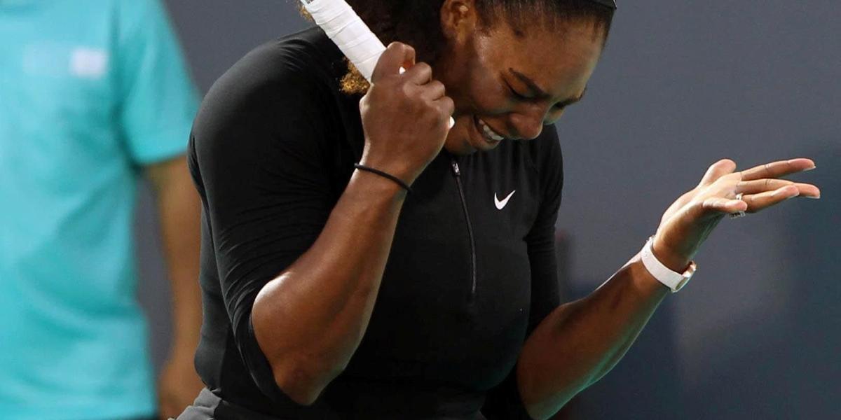 Serena Williams volvió al tenis con derrota.