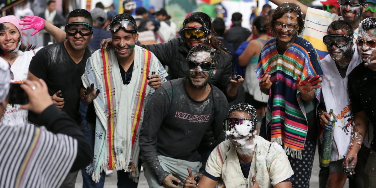 Más de 2.000 personas, entre nacionales y extranjeros,
se han desplazado hasta la capital nariñense para disfrutar de los carnavales.