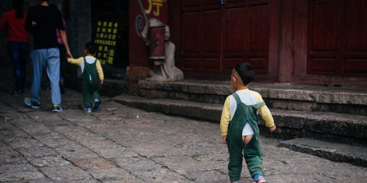 El pantalón abierto para niños en China pierde espacio frente a los pañales y genera debate | Foto: Bruno Maestrini