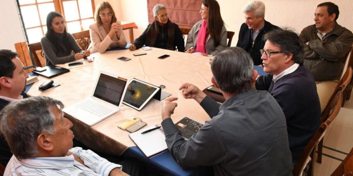 El equipo negociador oficial preparó ayer en Quito la reanudación de los diálogos con el Eln.