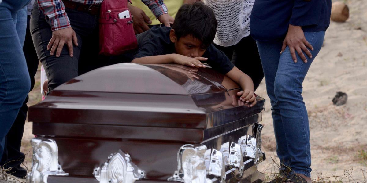 En México descubrieron 33 cuerpos en fosas clandestinas en el estado Nayarit.