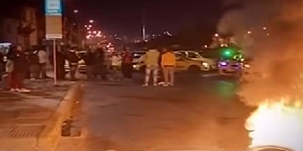 Bloqueos y protestas por ola de violencia contra taxistas