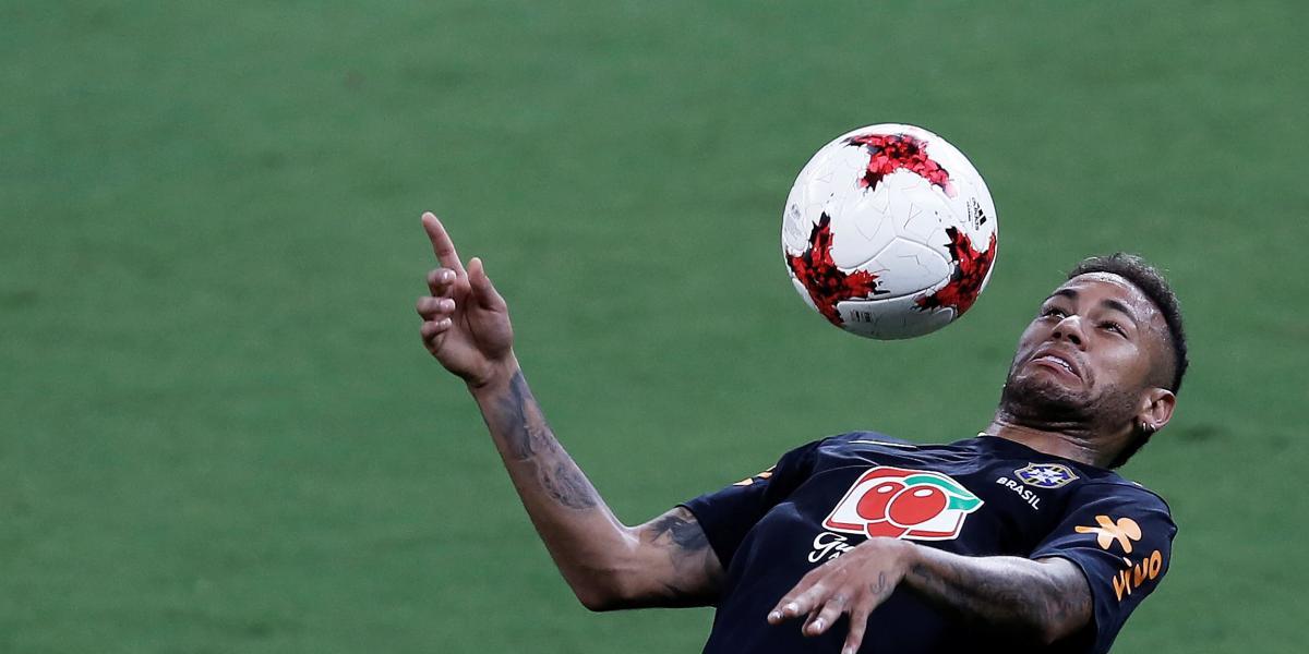 El brasileño Neymar, al parecer no se encuentra cómodo en el PSG y se arrepiente de haber llegado al fútbol de Francia, según L'Equipe.