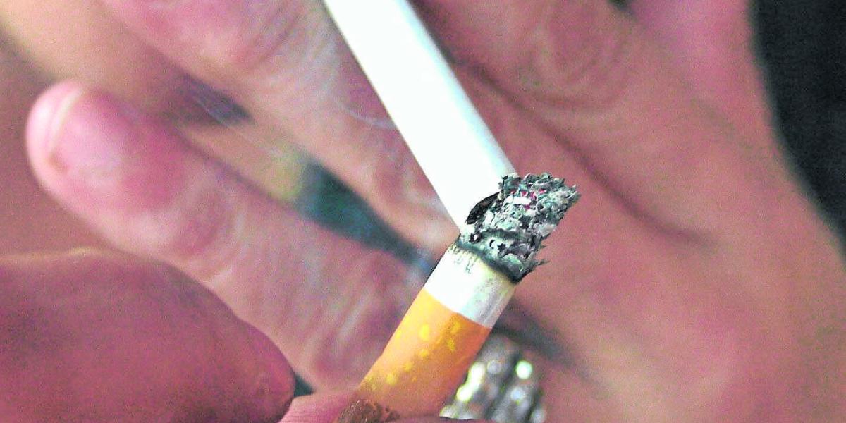 El tabaquismo se está tratando de reducir por la gran afectación a la salud humana.