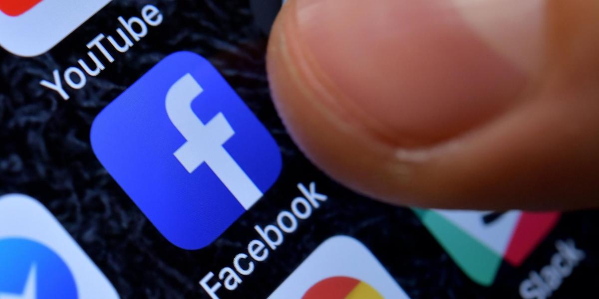 2017 fue un año lleno de polémicas para Facebook. Se enfrentó a la crisis de las noticias falsas, la proliferación de discursos del odio dentro de la red social y la interferencia rusa.