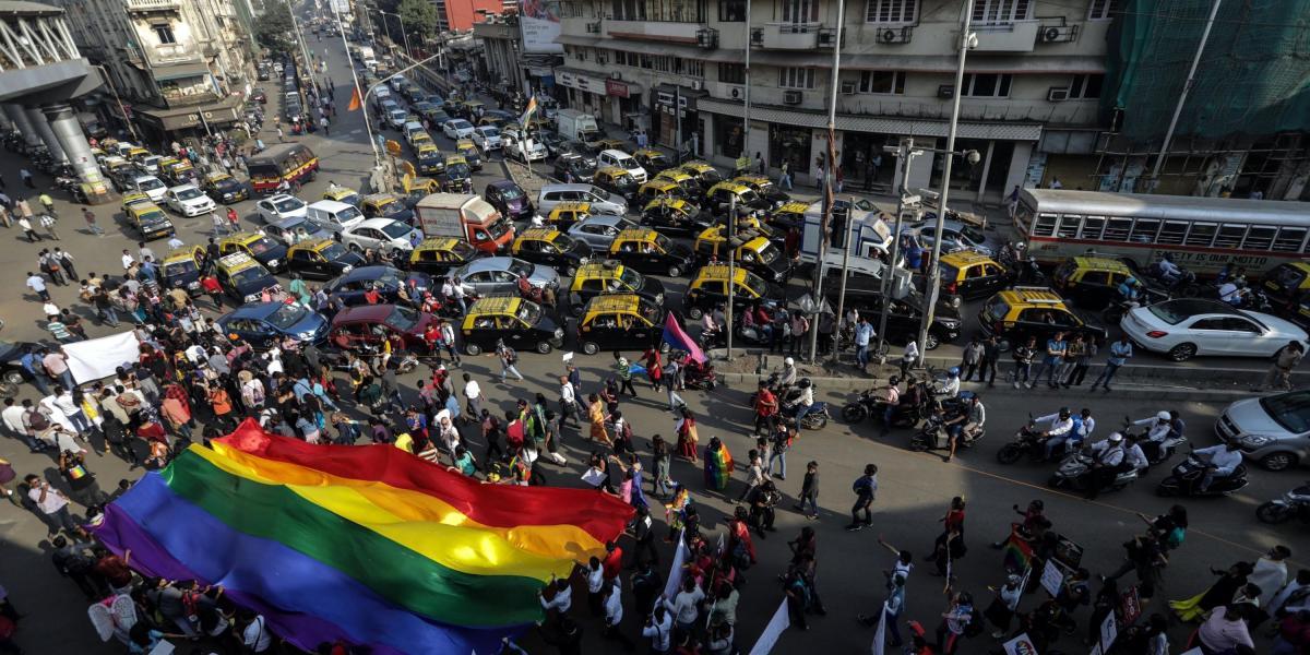 En India se vive un intenso debate sobre derechos de minorías sexuales.