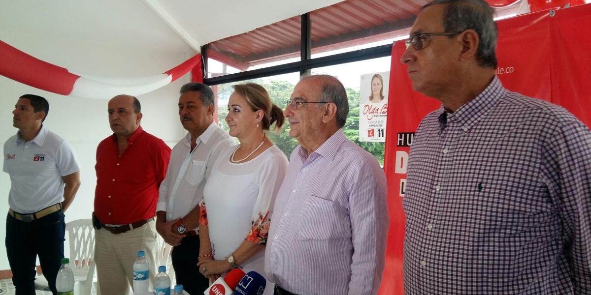 El candidato liberal a la Presidencia de la República, Humberto De la Calle Lombana, visitó este sábado Ibagué y Espinal (Tolima).