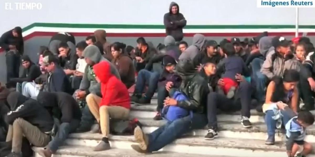 300 inmigrantes son descubiertos en camiones en México