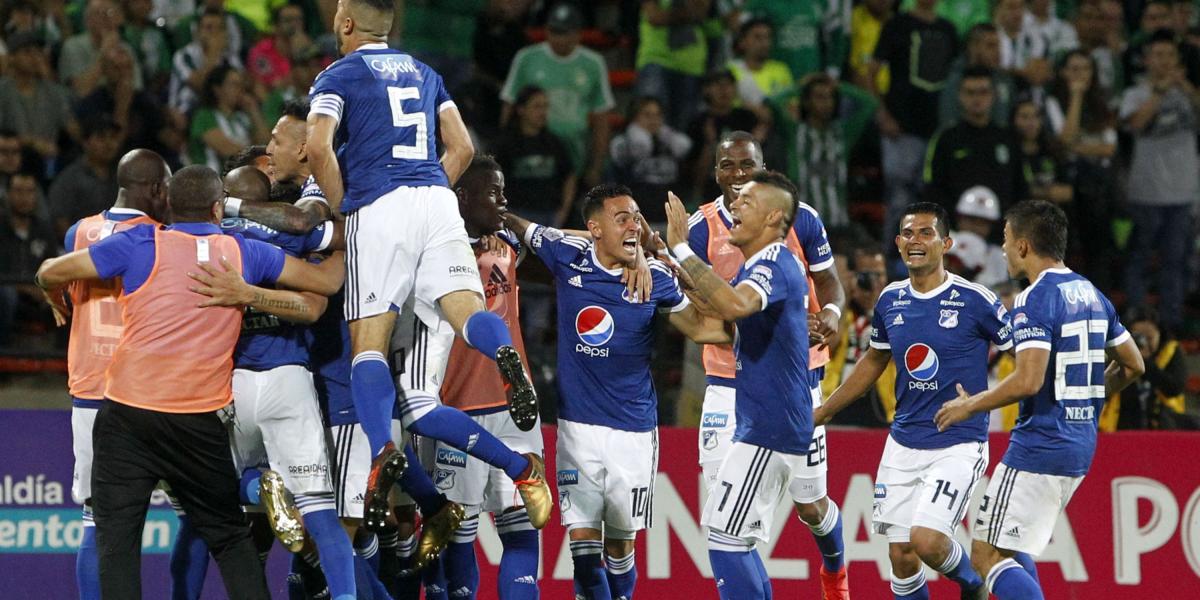 Los jugadores de Millonarios celebran el triunfo de la Superliga.