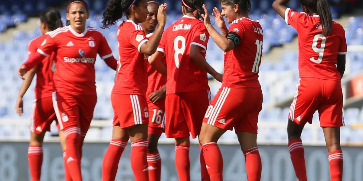 América de Cali femenino venció 4-0 al Deportivo Pereira con goles de Farlin Caicedo (19), Laura Rentería (17) Shadia Valenzuela (9) y Catalina Usme (10)