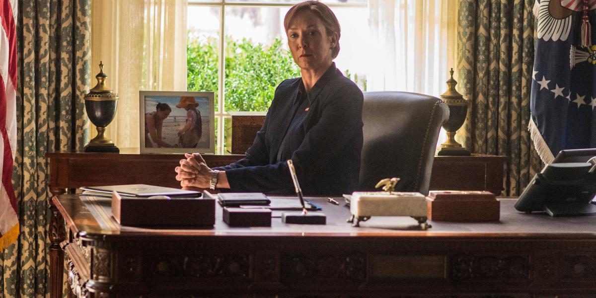 Elizabeth Marvel interpreta a la presidenta Elizabeth Keane, una mandataria que lidiará con conflictos de poder y corrupción.