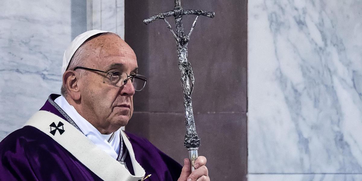 Papa Francisco publica un documento que ordena a los obispos retirarse a los 75 años de edad.