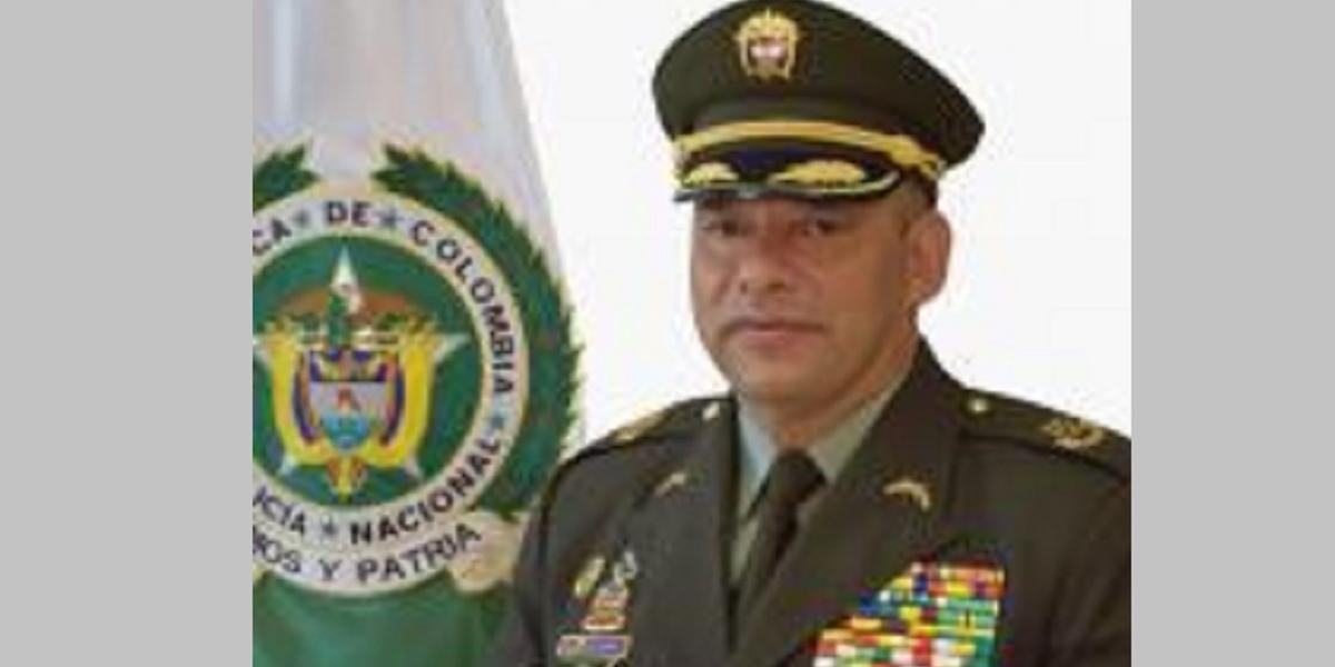 El Óscar Efraín Pinzón, comandante de Policía del Huila,  fue enviado de vacaciones mientras la Inspección General adelanta una investigación en su contra.