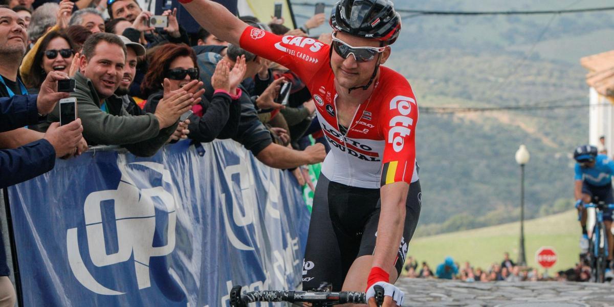 El ciclista belga del equipo Lotto-Soudal, Tim Wellens se impone en la cuarta etapa de la Vuelta a Andalucía que se disputó entre Sevilla y Alcalá de los Gazules (Cádiz).