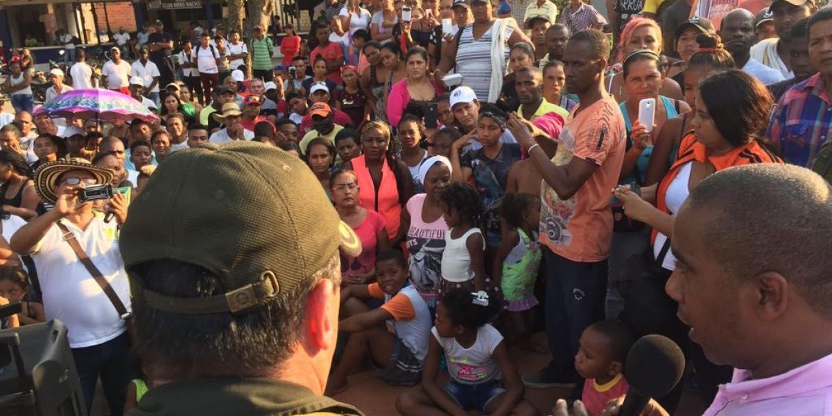 El gobernador de Chocó tuvo que desplazarse hasta la zona para dialogar con los habitantes