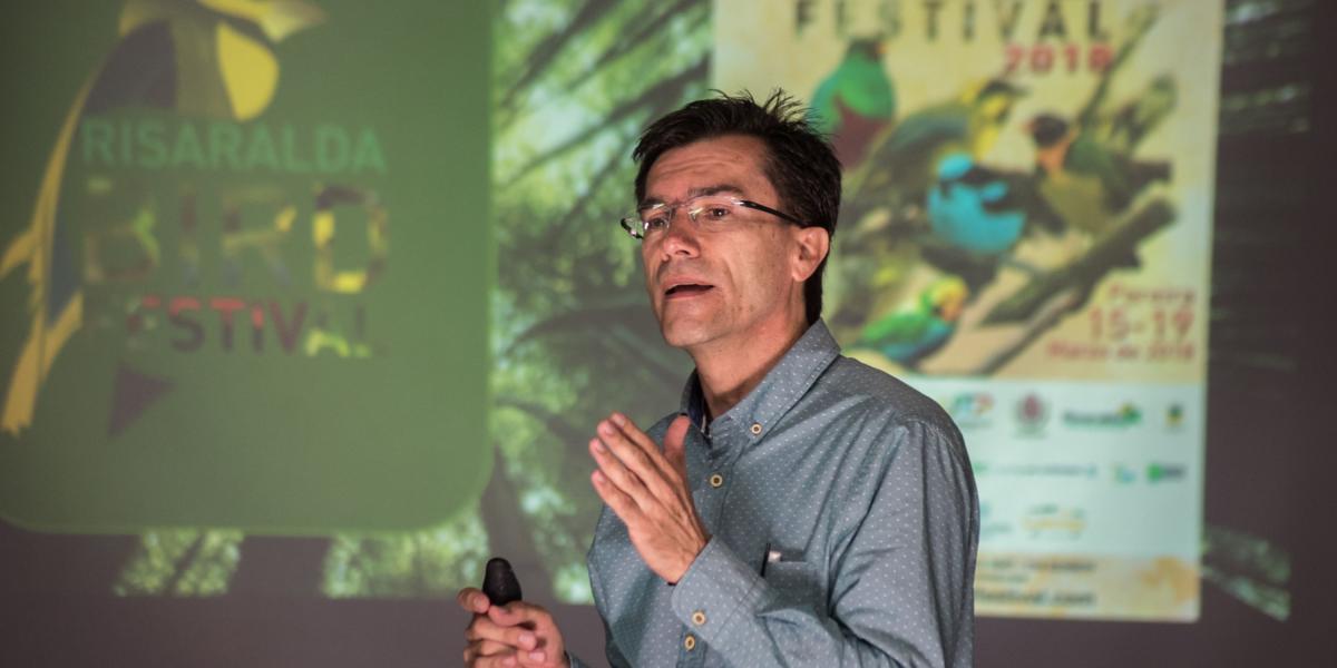 Juan Carlos Noreña, director científico del Risaralda Bird Festival, presentó los detalles del evento.