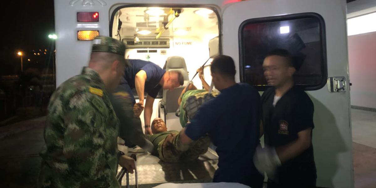 Los uniformados heridos fueron trasladados a un hospital de Cúcuta.