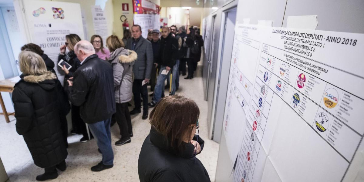 Cuatro horas antes del cierre de los centros de votación habían depositado su voto, según datos oficiales del Ministerio del Interior, el 58,42 % de los electores.