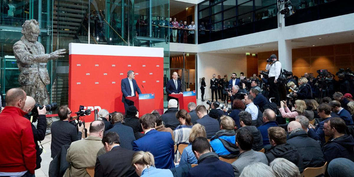 Presentación de los resultados de la votación de los miembros del SPD sobre el acuerdo de coalición en la sede del partido.