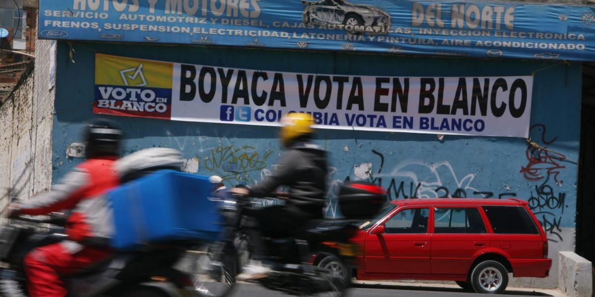 En 2014 pancartas como esta aparecieron en ciudades como Tunja promoviendo el voto en blanco.