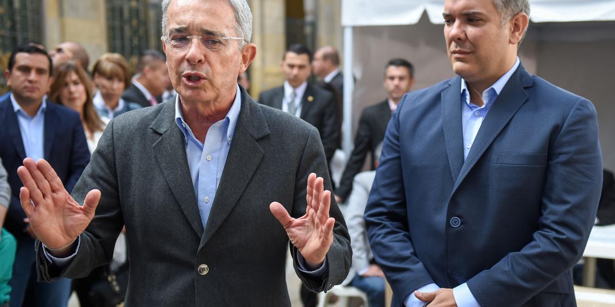Duque llegó al Senado de la mano de Álvaro Uribe, en el 2014, ubicándose séptimo en la lista cerrada que presentó el Centro Democrático en las elecciones legislativas de ese año. La lista obtuvo en total 2'045.564 votos.