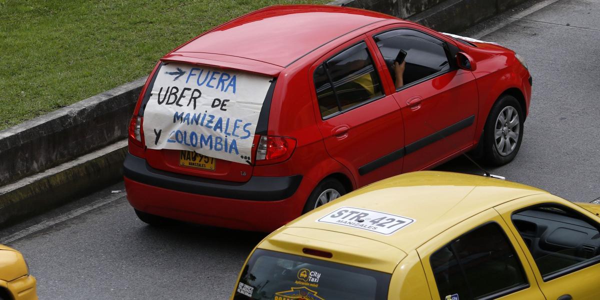 En Manizales están registrados 2.199 taxis, mientras que los conductores de Uber pueden ser máximo cuatro.