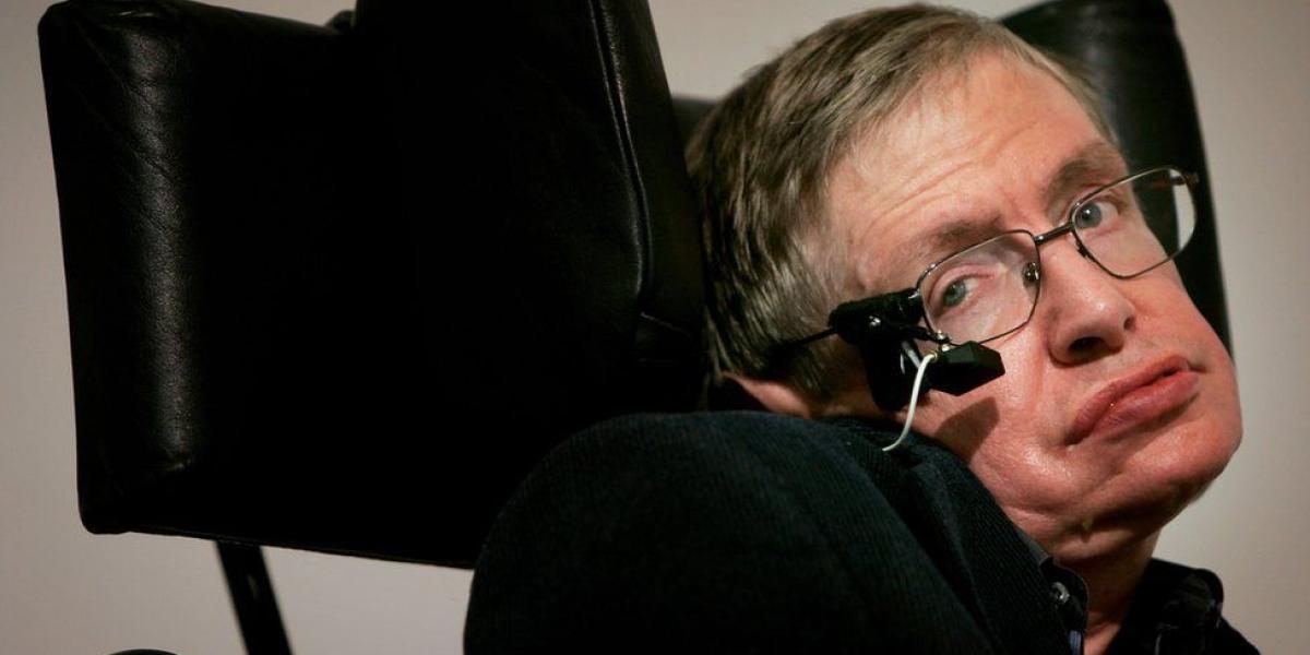 El sistema que le dio una voz a Hawking fue creado específicamente para él.