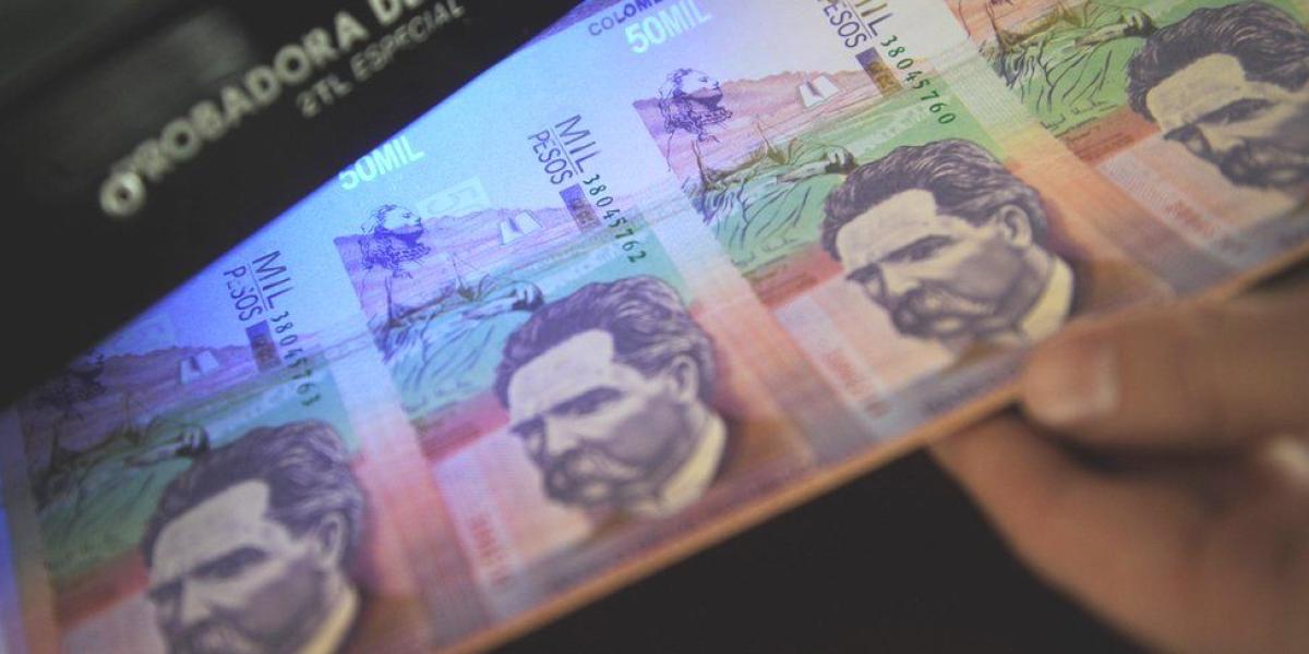 Los promotores del cambio señalan que esta iniciativa puede ayudar a limpiar la economía colombiana de dinero ilícito.