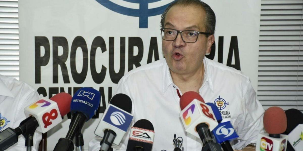 El Procurador General de la Nación, Fernando Carrillo, visitó Barranquilla este viernes y ofreció una rueda de prensa antes del mediodía.