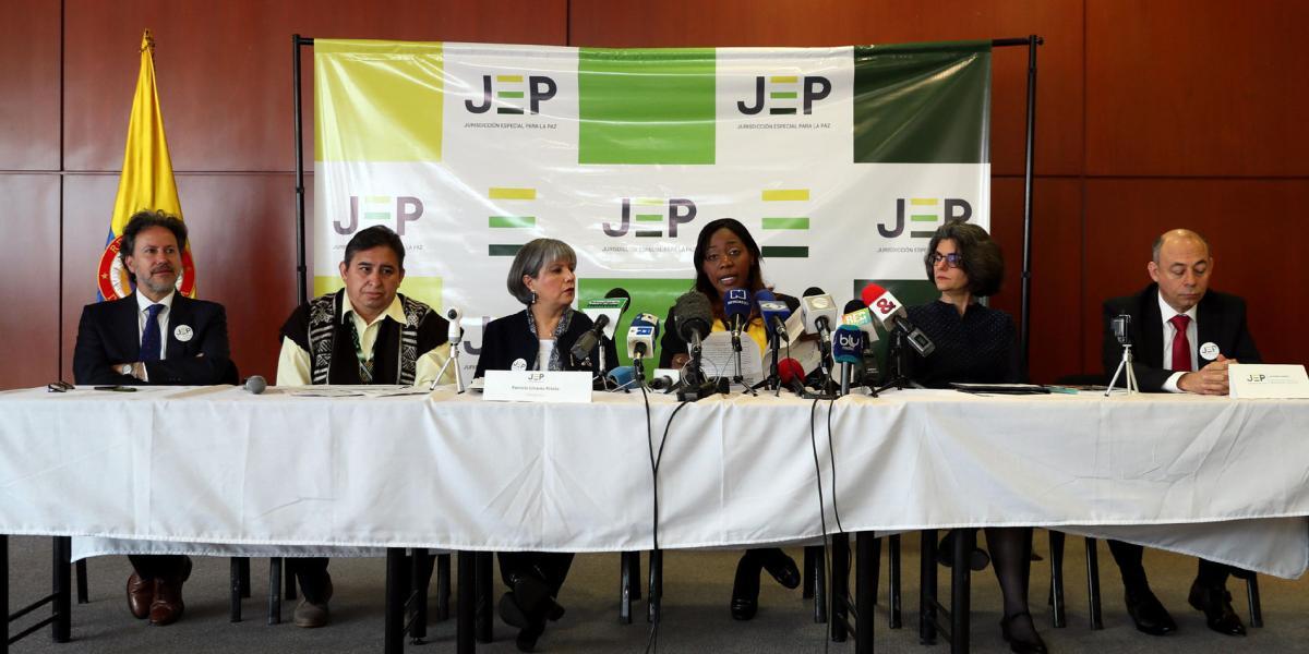 Este es el grupo de magistrados que encabezan la JEP e instalaron el jueves la justicia especial.