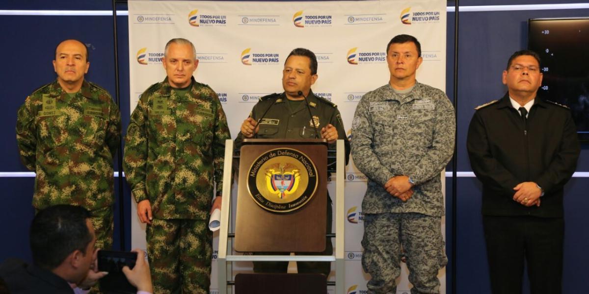 Cúpula de las Fuerzas Militares y director de la Policía entregan nuevos detalles de la operación en que fueron muertos 9 integrantes de las disidencias