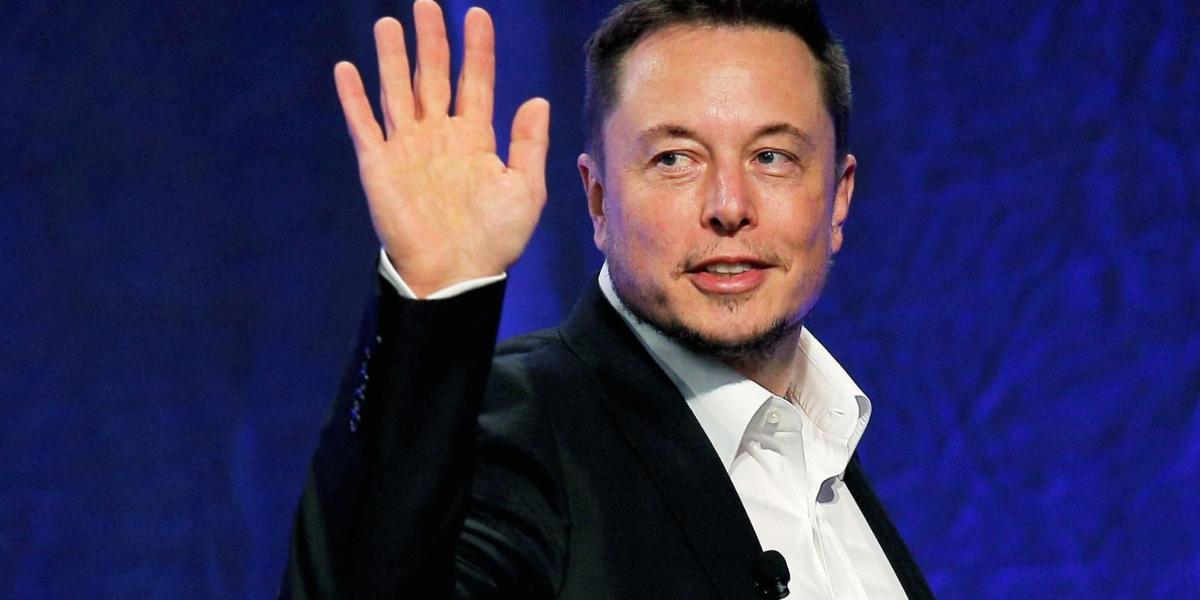 Elon Musk elimina sus tres cuentas de Facebook