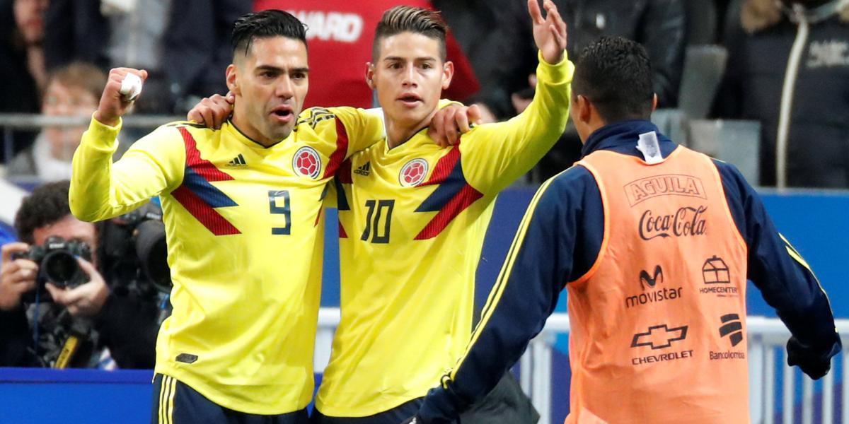 Falcao García (izq.) y James Rodríguez son los jugadores más emblemáticos de la selección de Colombia y tiene su cupo fijo al Mundial de Rusia.