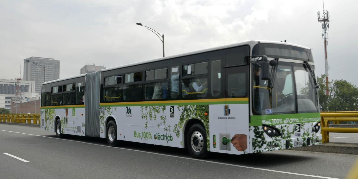 El bus, que tiene una capacidad para 180 pasajeros, tiene un costo de entre 1.700 y 1.900 millones de pesos.
