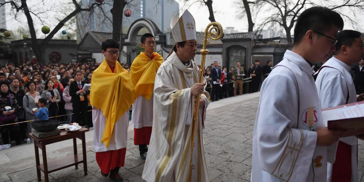 El Vaticano y China han comenzado a acercar sus posiciones, aunque el país asiático no quiere que el papa nombre los obispos.