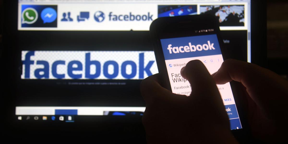 Facebook, con autorización de los usuarios, puede buscar informaciones en los sitios web que consulta cada persona mientras está conectada a la red social.