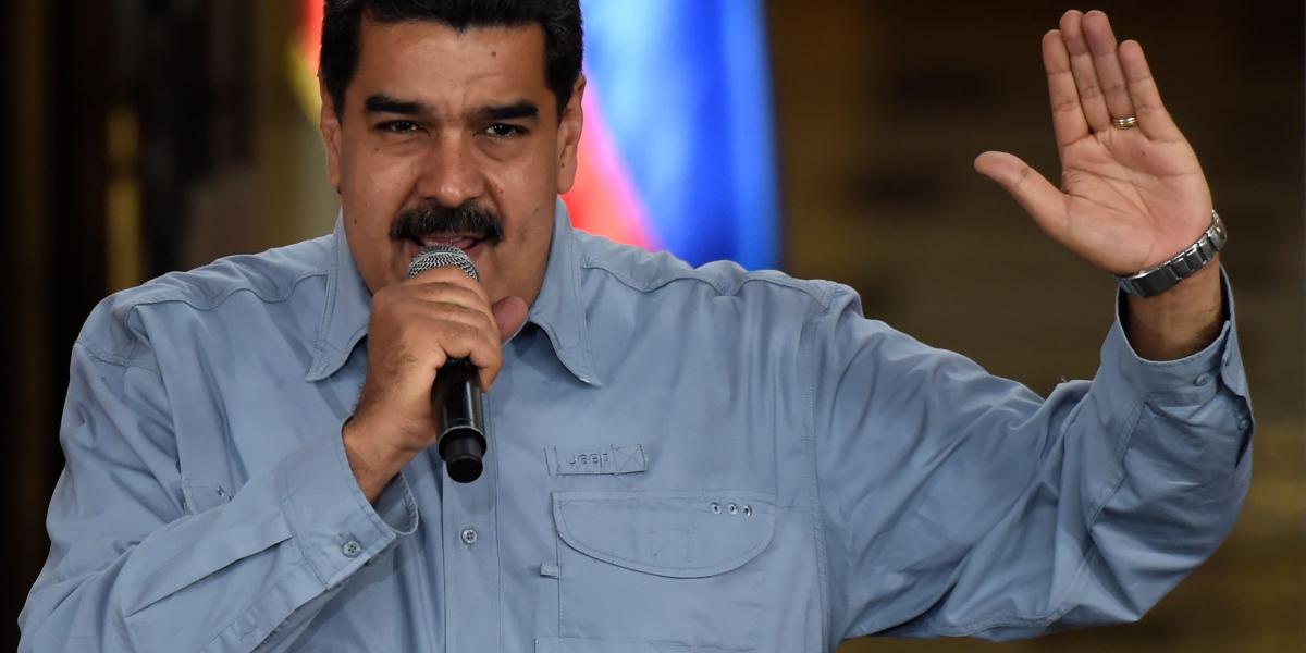 El presidente venezolano, Nicolás Maduro, asegura que la inflación en el país es parte de una "guerra económica" que desarrollan empresarios privados y opositores.