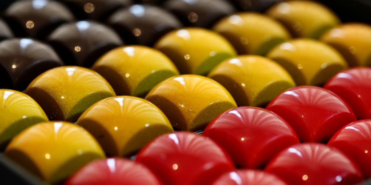 Bombones de chocolate con diferentes rellenos, de Serge Thiry. Tiene dos tiendas en Bogotá, una en Galerías y la otra en el Chicó.