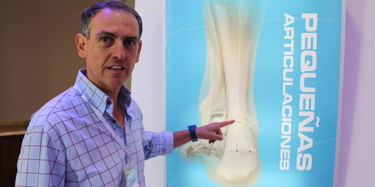 Mauricio Gutiérrez es uno de los ortopedistas que más ha impulsado la ortobiología en territorio colombiano.