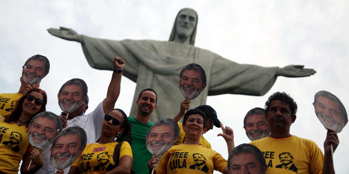 Lula se impondría con entre 30 y 31 por ciento de los votos en la primera vuelta y volvería a ser elegido presidente en la segunda, con entre 46 y 48.