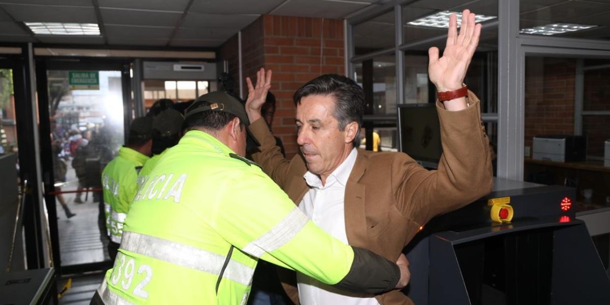 Por tercera vez la Fiscalía pretende imputar cargos en contra de Álvaro Dávila.