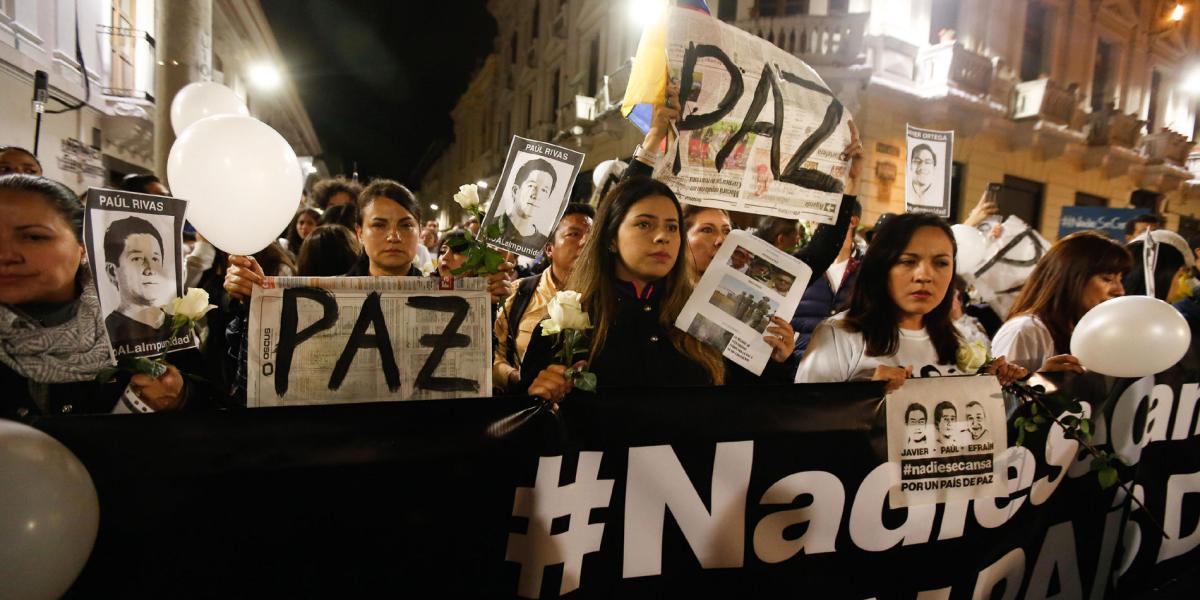Los ecuatorianos salieron masivamente el jueves a marchar en Quito contra la violencia y a exigir el regreso con vida de los secuestrados en la frontera con Colombia.